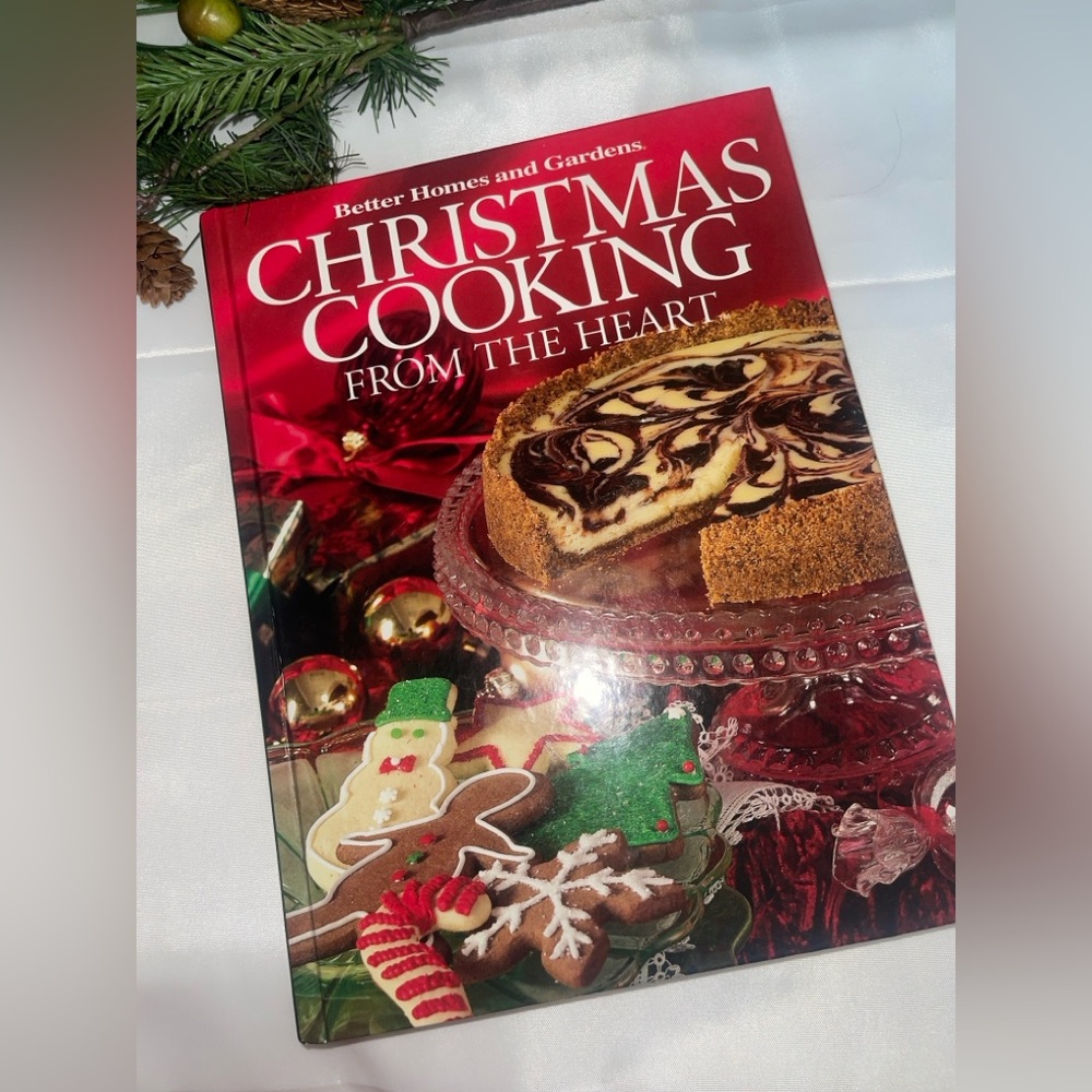 Better Homes and Gardens Christmas Cooking Book - Red Cover
